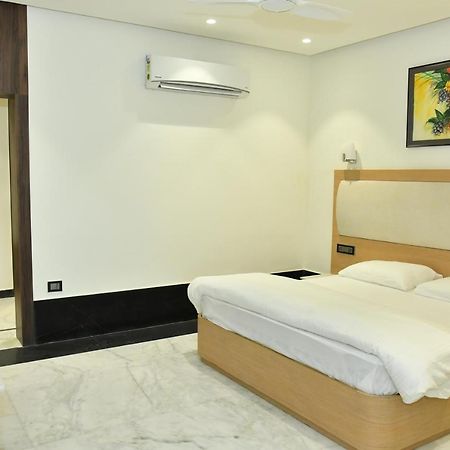 Maharaja Aggarsain Bhawan Hotell Hisār Exteriör bild