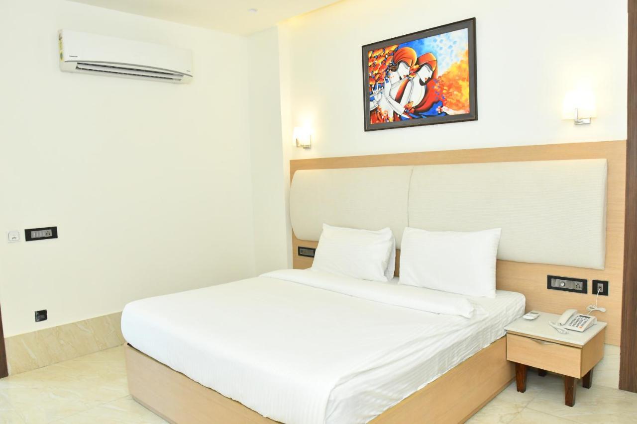 Maharaja Aggarsain Bhawan Hotell Hisār Exteriör bild